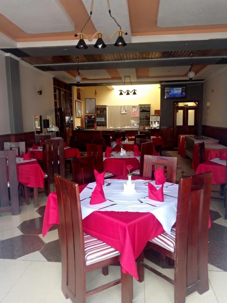 Hotel Winstar Eldoret Bagian luar foto